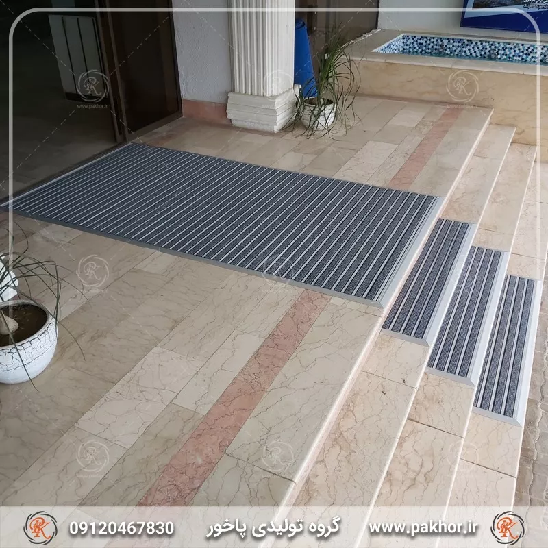 نمونه اجرا شده پادری آلومینیومی pvc موکت یک سانتی کد M3